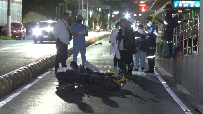 Dos fallecidos en accidentes de transito - Canal 12 de El Salvador