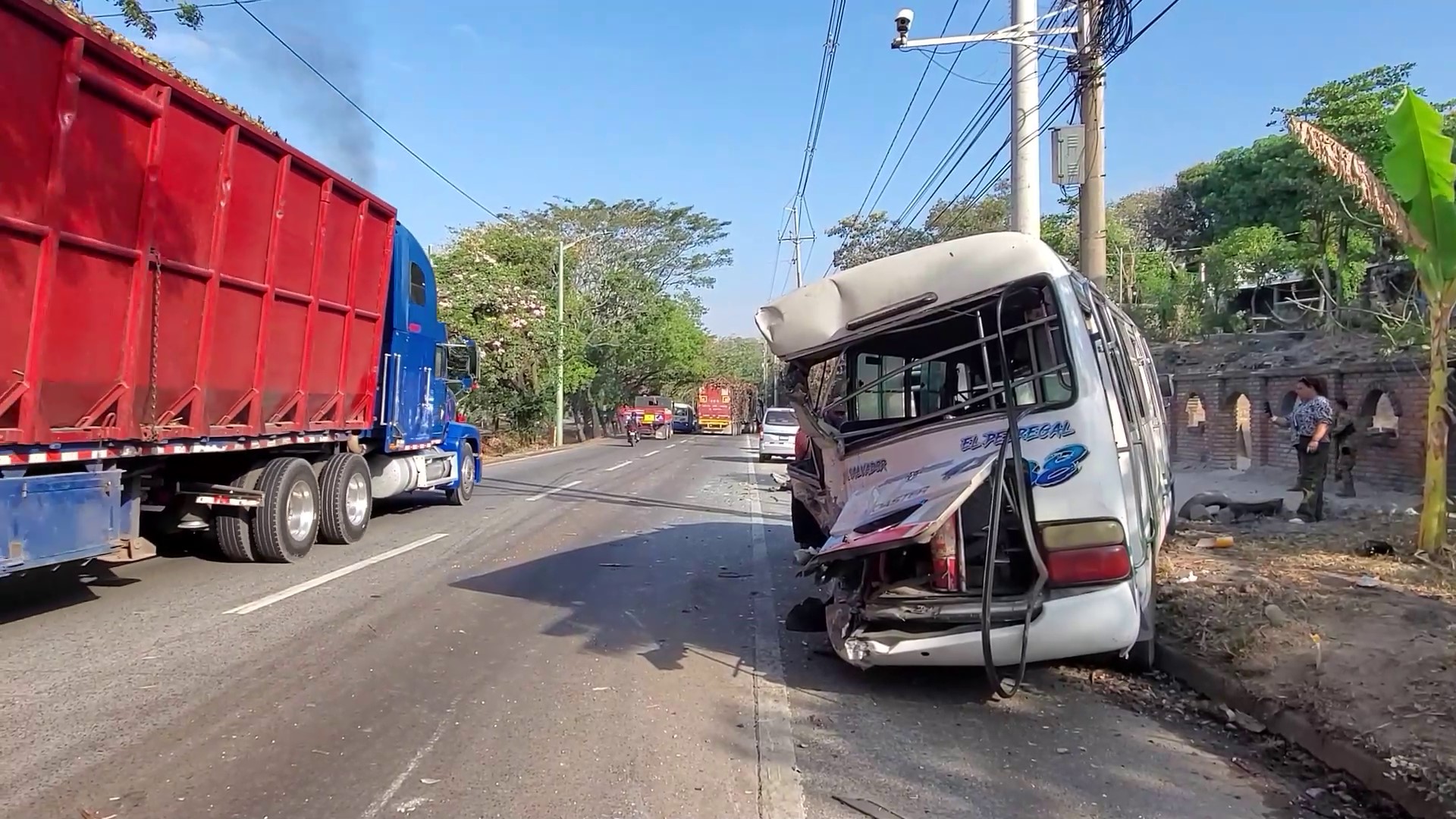 Accidentes en el transporte colectivo - Canal 12 de El Salvador
