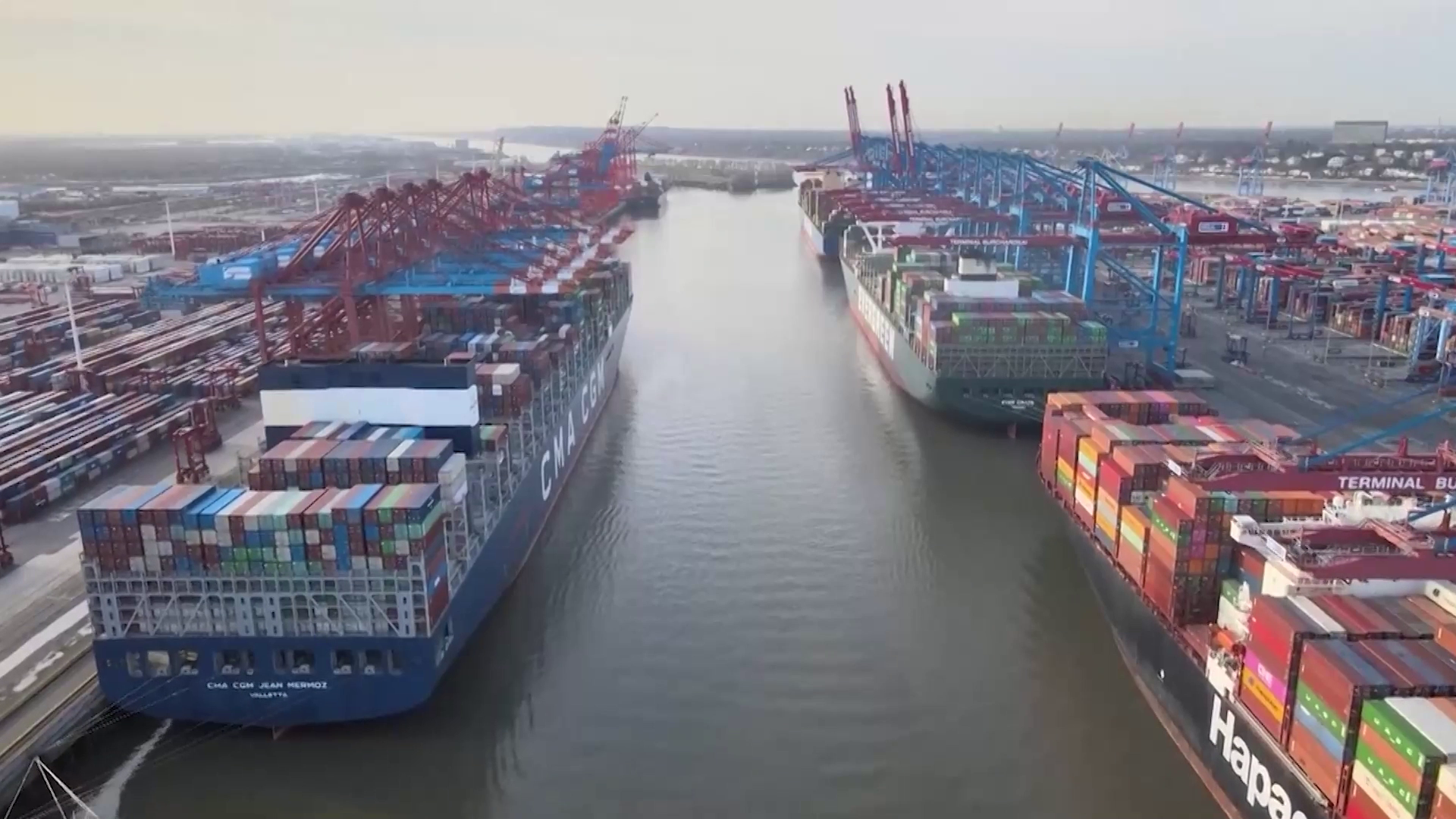 Alza de costos de exportación por conflicto en medio oriente - Canal 12 ...